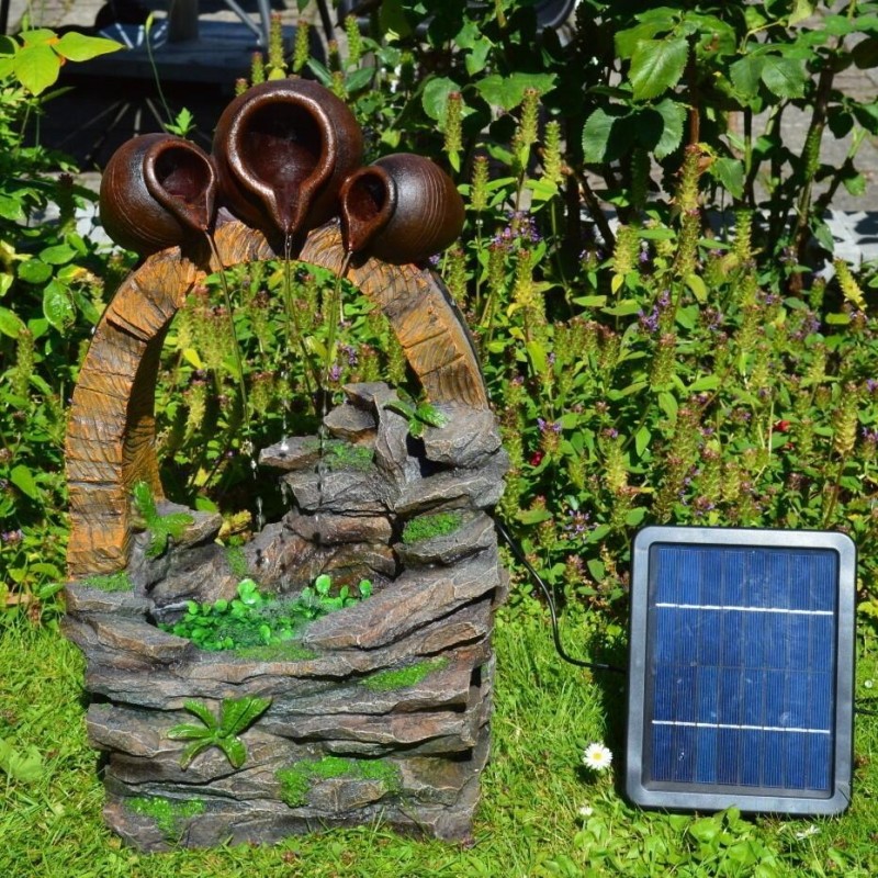 Solcelle Fontæne med batteri "Krukker Over Brønd"